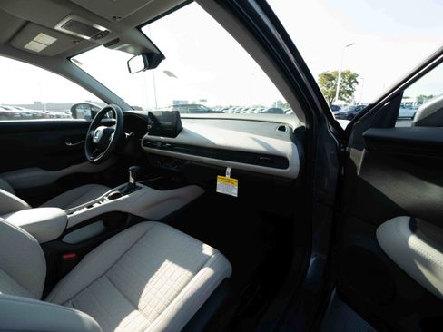 New 2026 Honda HR-V LX image 26