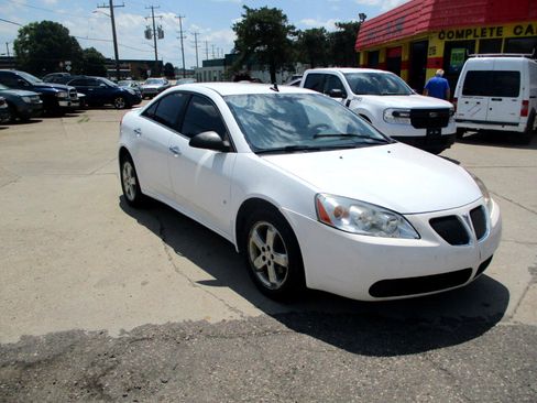 Used 2009 Pontiac G6 Sedan w/ Sport Package 2 image 1