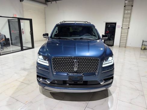 Used 2020 Lincoln Navigator Reserve w/ Luxury Package AWD/4WD image 2