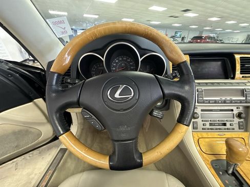 Used 2002 Lexus SC 430 Convertible RWD image 28