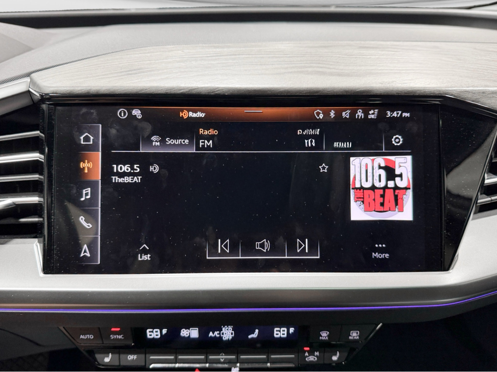 Used 2023 Audi Q4 e-tron Premium Plus AWD/4WD image 13