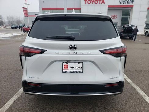 New 2026 Toyota Sienna Limited image 6