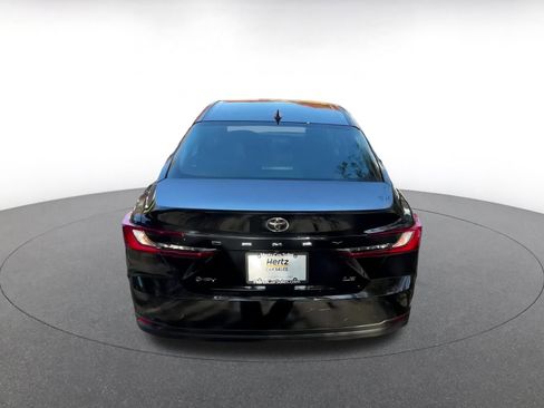 Used 2025 Toyota Camry LE image 12