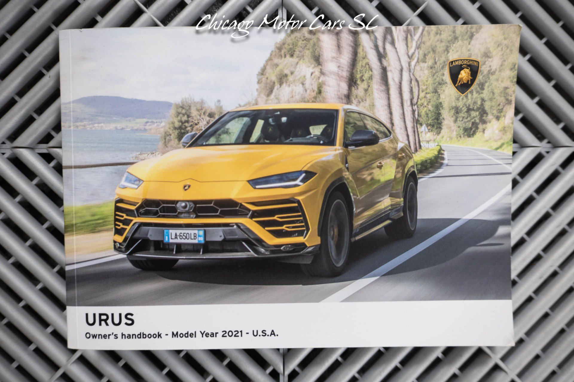 Used 2021 Lamborghini Urus AWD/4WD image 69