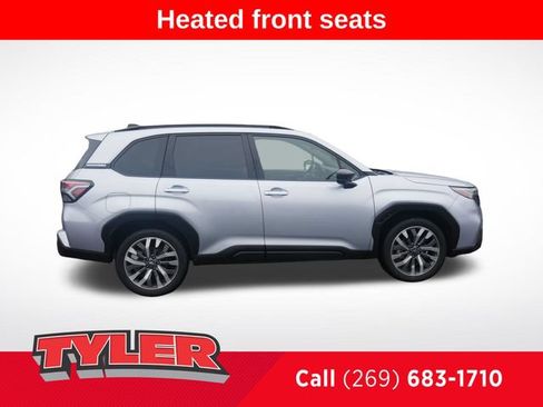 Used 2025 Subaru Forester Touring AWD/4WD image 9