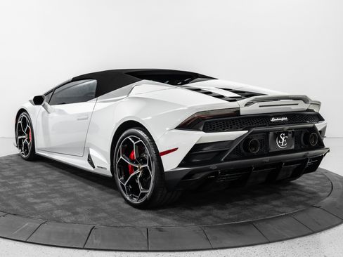 Used 2020 Lamborghini Huracan EVO AWD/4WD image 17
