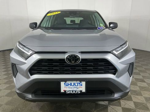 Used 2023 Toyota RAV4 LE AWD/4WD image 4