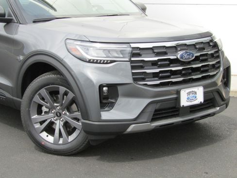 New 2026 Ford Explorer Active AWD/4WD image 5