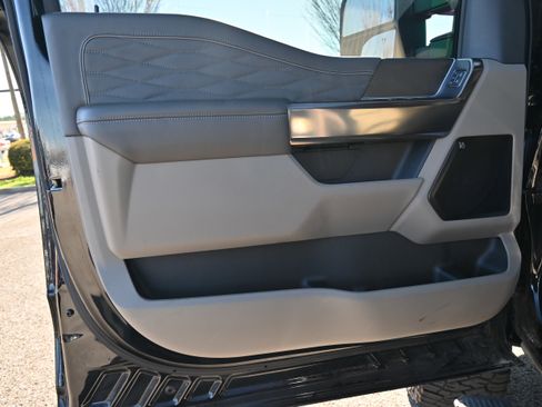 Used 2025 Ford F450 Platinum w/ Platinum Plus Package image 17