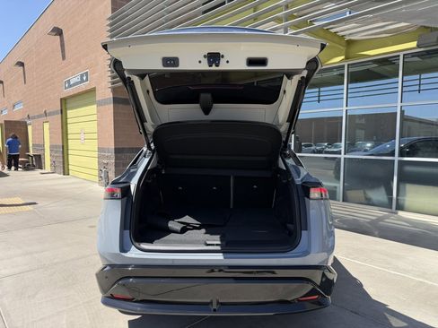 Used 2024 Nissan Ariya FWD image 38