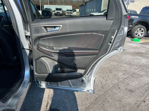 Used 2024 Ford Edge ST-Line image 19