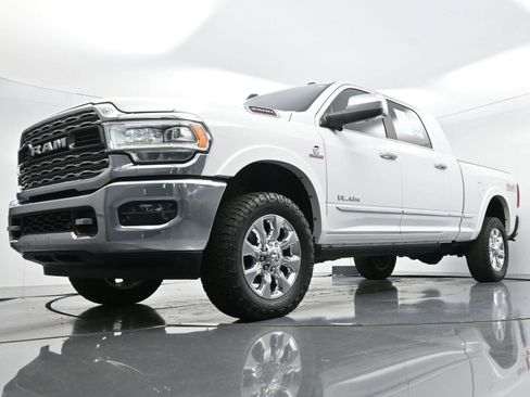 Used 2020 RAM 2500 Limited AWD/4WD image 43