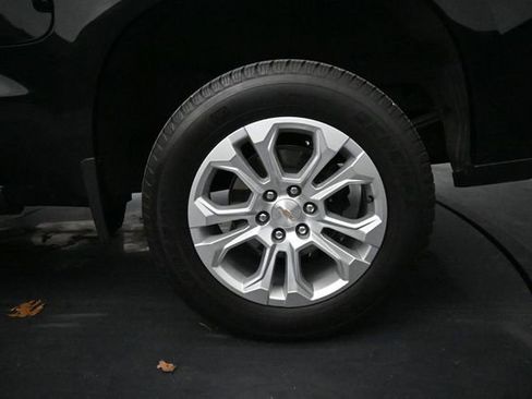 Used 2025 Chevrolet Silverado 1500 LTZ AWD/4WD image 11