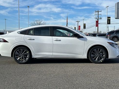 New 2026 Nissan Sentra SL w/ Floor Mat Package FWD image 3