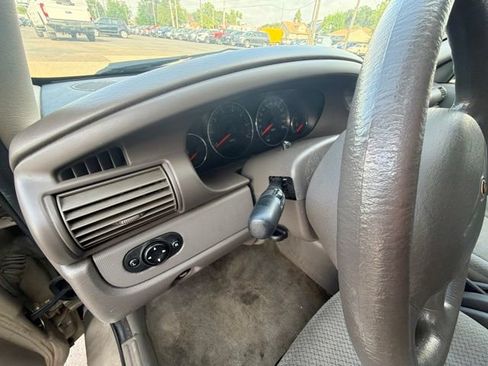 Used 2004 Chrysler Sebring LX FWD image 14