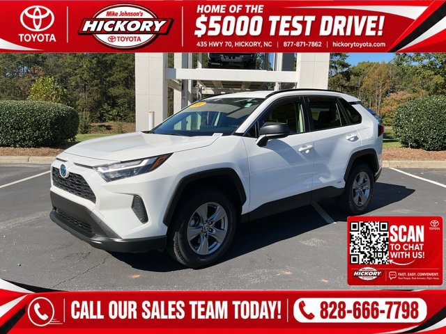 Used 2024 Toyota RAV4 LE AWD/4WD image 1