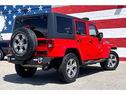 Used 2017 Jeep Wrangler Unlimited Sahara w/ Dual Top Group AWD/4WD image 2
