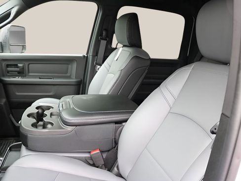 New 2026 RAM 2500 Tradesman w/ Chrome Appearance Group AWD/4WD image 12