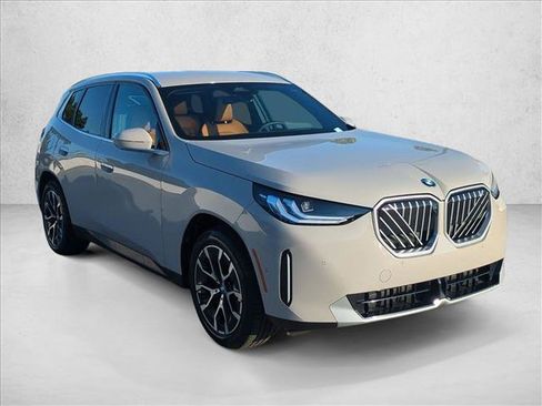 Used 2026 BMW X3 xDrive30i w/ Premium Package AWD/4WD image 3