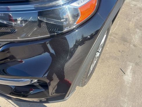 Used 2023 Ford Explorer Limited image 4