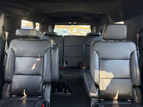 Used 2021 Chevrolet Suburban LT w/ LT Signature Package image 59