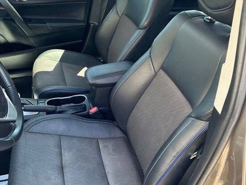Used 2019 Toyota Corolla SE FWD image 10