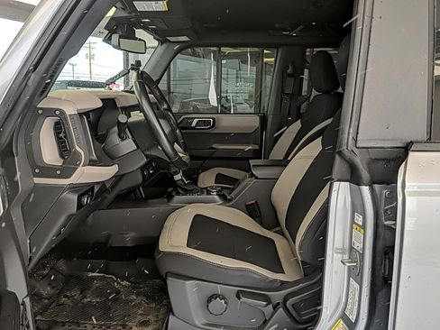 Used 2023 Ford Bronco Big Bend w/ Sasquatch Package image 10