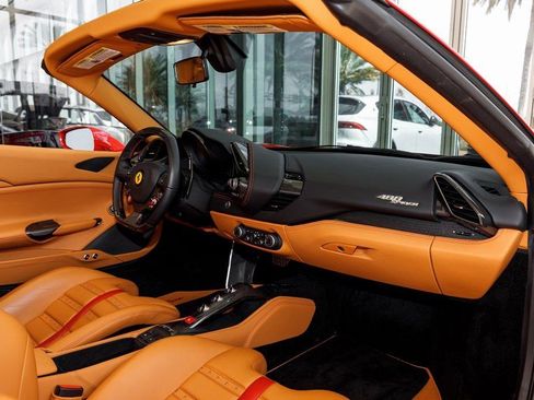 Used 2019 Ferrari 488 Spider image 27
