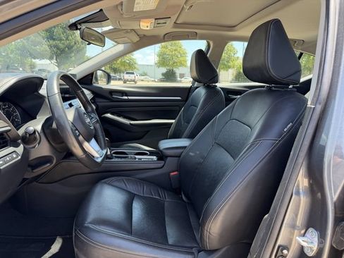 Used 2023 Nissan Altima 2.5 SL FWD image 26
