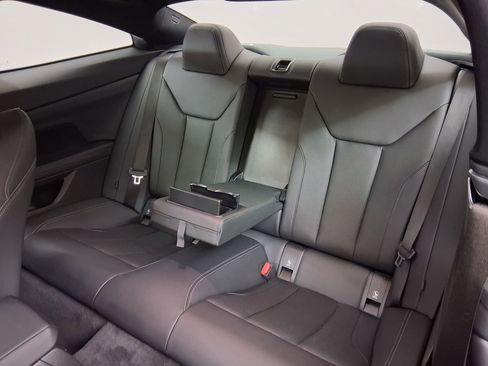 Used 2023 BMW 430i Coupe w/ Convenience Package image 30