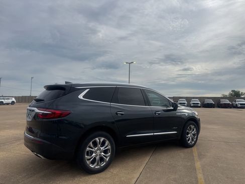 Used 2020 Buick Enclave Avenir w/ Avenir Technology Package FWD image 23