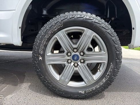Used 2019 Ford F150 XLT w/ Equipment Group 302A Luxury AWD/4WD image 31