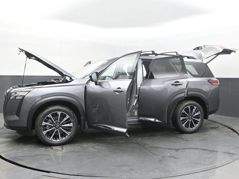 New 2026 Nissan Pathfinder Platinum FWD image 43
