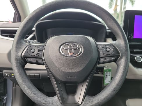 Used 2023 Toyota Corolla LE FWD image 23