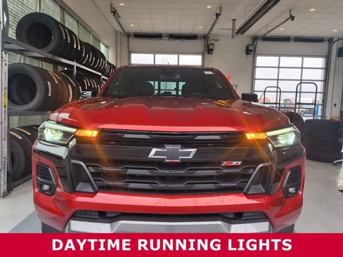 Used 2023 Chevrolet Colorado Z71 w/ Z71 Convenience Package 2 image 26