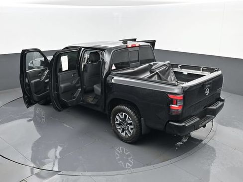 Used 2022 Nissan Frontier SV AWD/4WD image 25