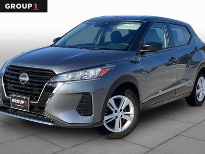 Used 2025 Nissan Kicks Play S