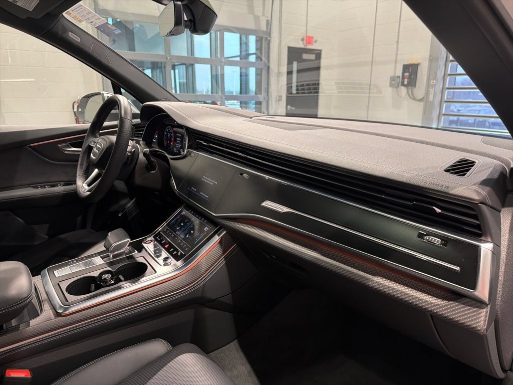 Used 2025 Audi SQ7 Prestige AWD/4WD image 44