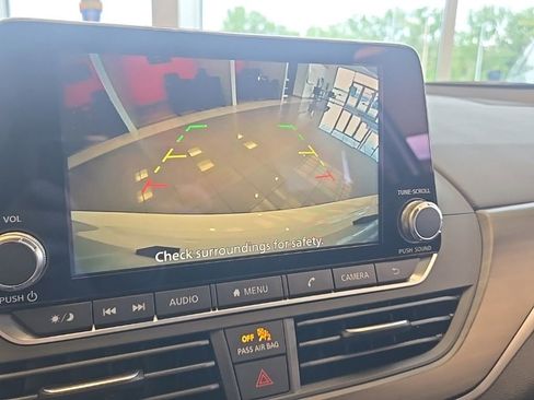 New 2026 Nissan Altima 2.5 SV FWD image 17