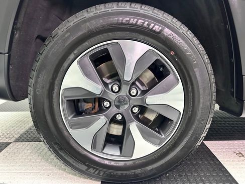 Used 2022 Jeep Grand Cherokee Limited 4xe image 9