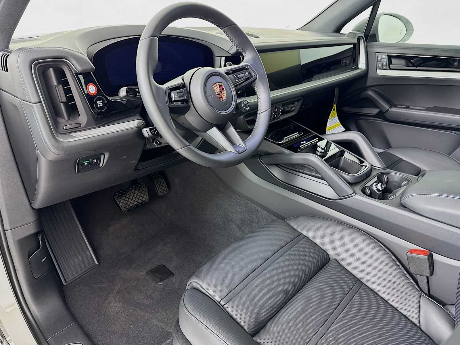Used 2026 Porsche Cayenne AWD/4WD image 4
