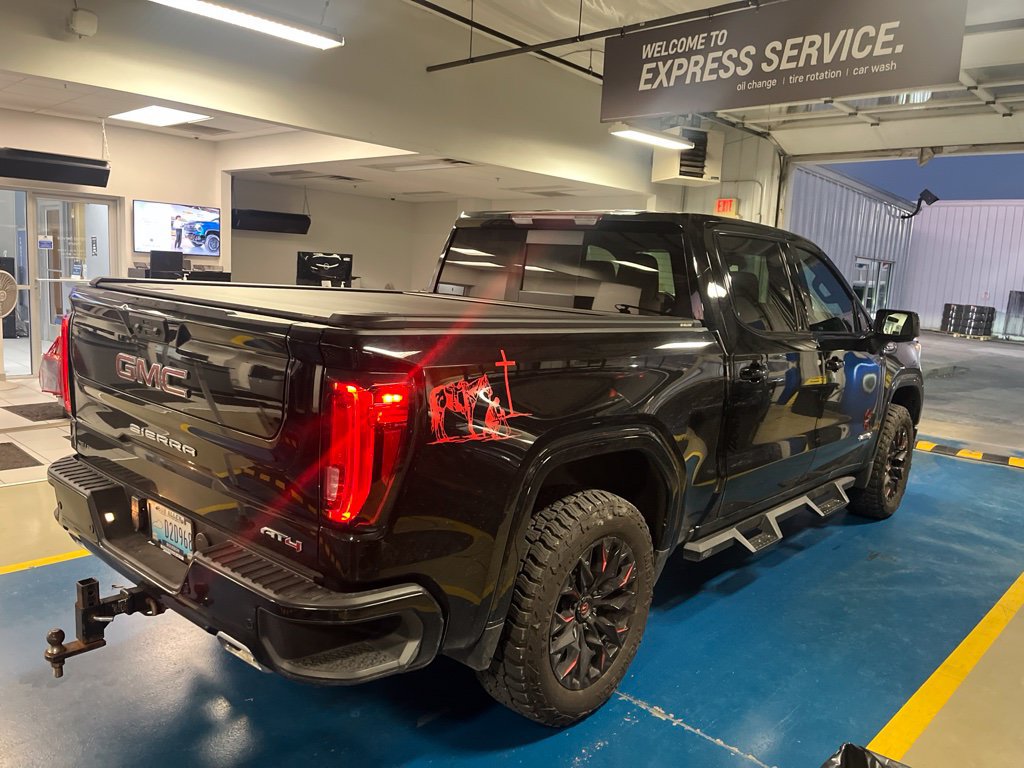 Used 2025 GMC Sierra 1500 AT4 w/ AT4 Preferred Package AWD/4WD image 3