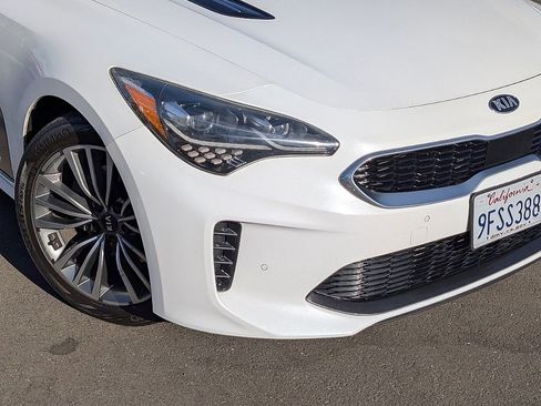 Used 2018 Kia Stinger Premium RWD image 6