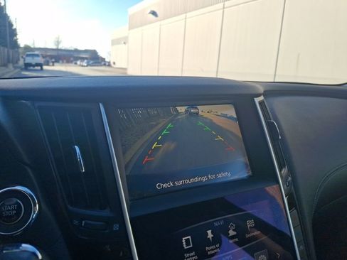 Used 2018 INFINITI Q50 Luxe w/ Essential Package (3.0T Luxe) image 8