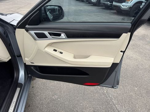 Used 2017 Genesis G80 3.8 w/ Option Group 03 image 19