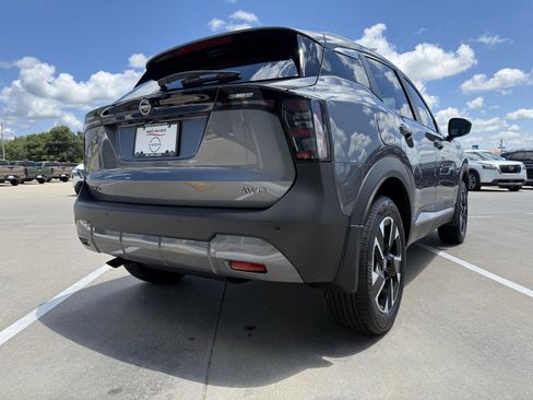 New 2026 Nissan Kicks SV image 5