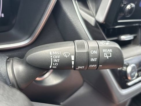 Used 2023 Toyota Corolla Cross XLE w/ Convenience Package AWD/4WD image 22