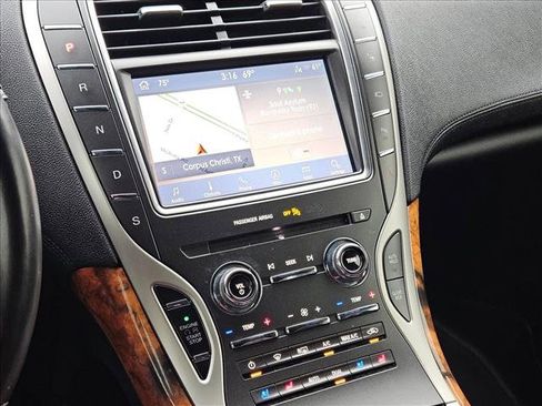 Used 2020 Lincoln Nautilus Reserve w/ Equipment Group 201A image 15