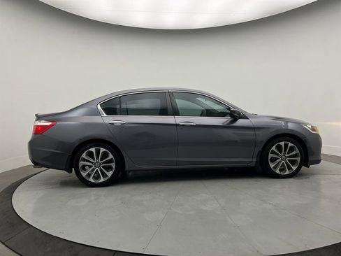 Used 2015 Honda Accord Sport image 29