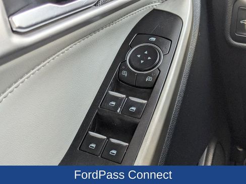 Used 2021 Ford Explorer XLT image 24